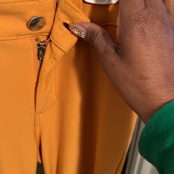 Mustard gold color pants - Picture 3 of 4